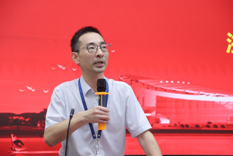 1739263062189274Peat.jpg 浙江東方首期“東方俊才”中層管理干部培訓(xùn)班正式開班 浙江大學(xué)經(jīng)濟(jì)學(xué)院副院長(zhǎng)朱希偉.jpg