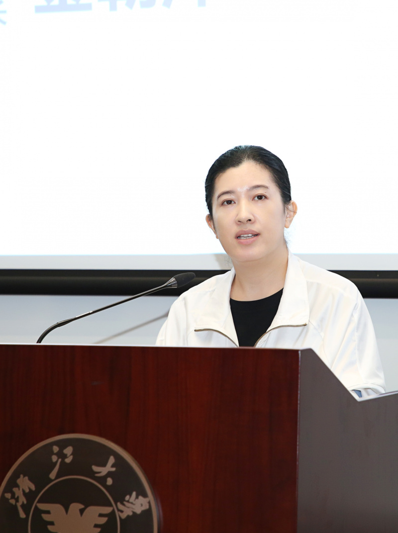 1739756939946025n3or.jpg 首期東方優(yōu)才青年骨干培訓班 金朝萍致辭.jpg